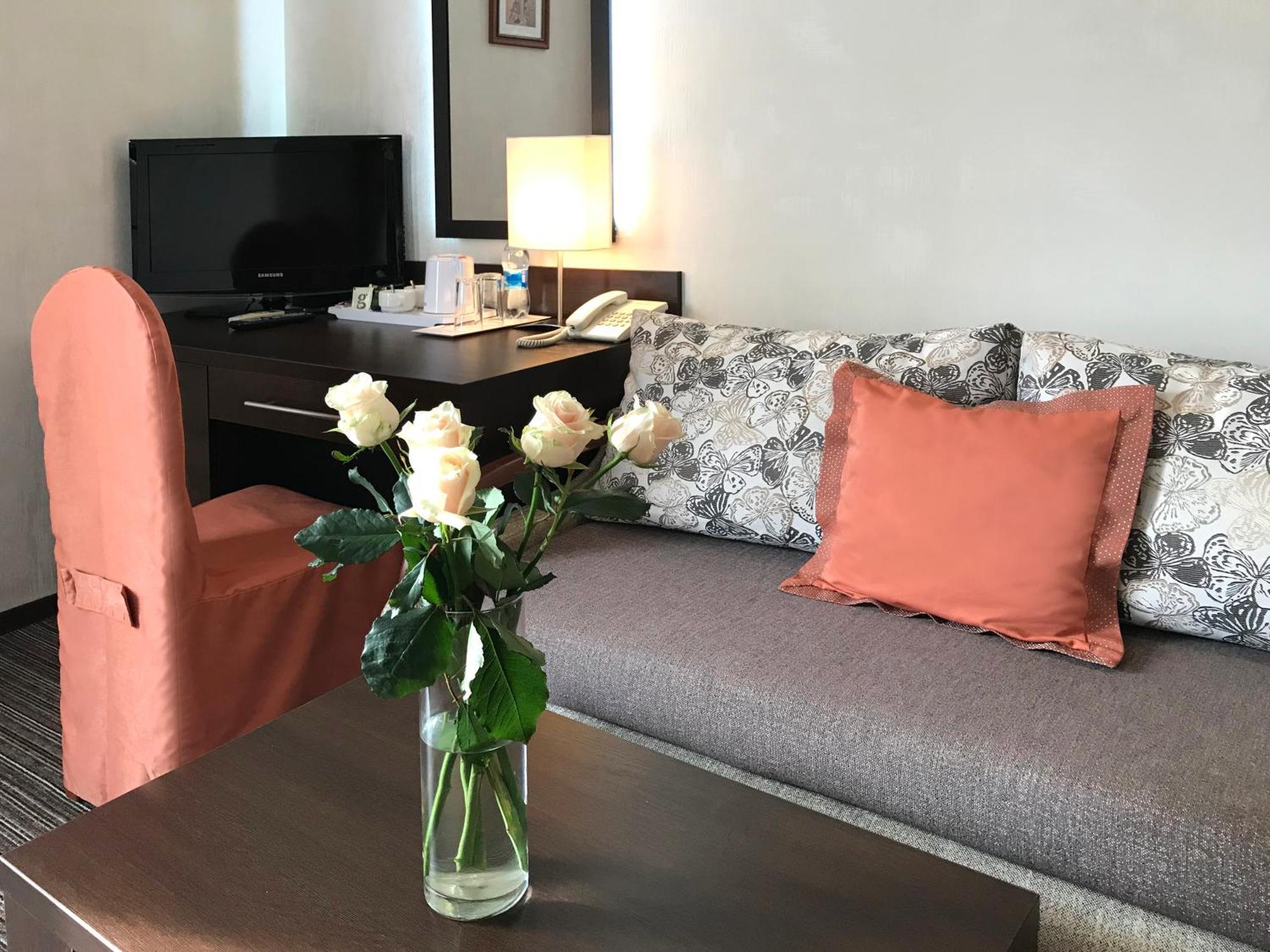 Apartment Eney ลวีฟ ภายนอก รูปภาพ